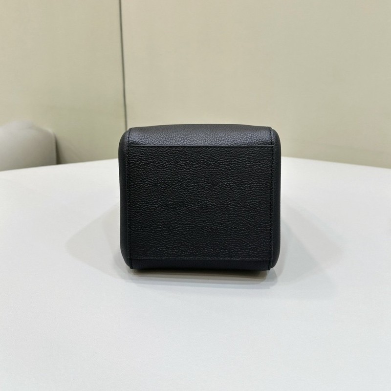 Fendi 折叠包