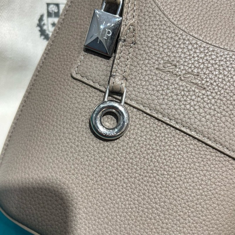 Loro Piana 手机包