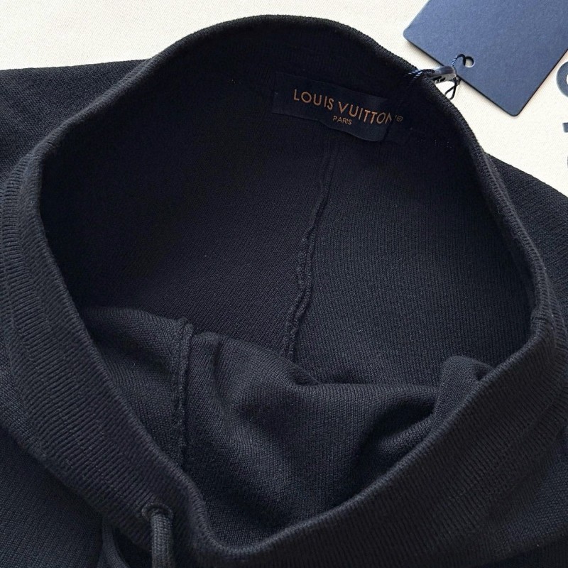 LV Unisex Shorts 