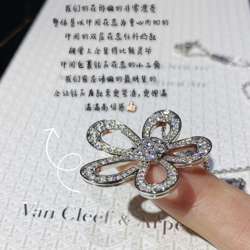 VCA Necklace 