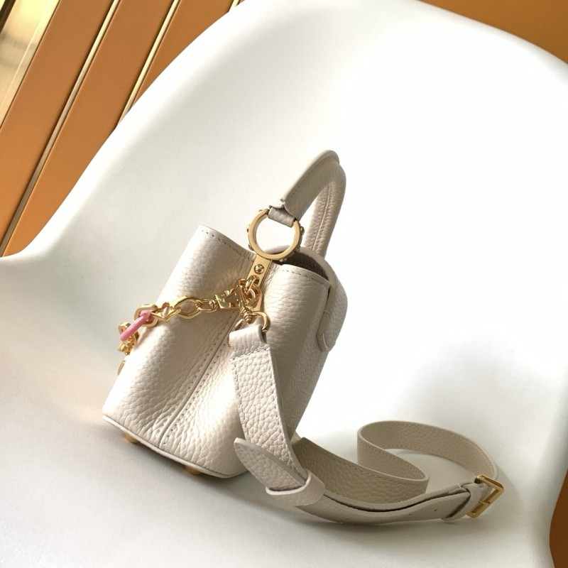 LV Capucines BB