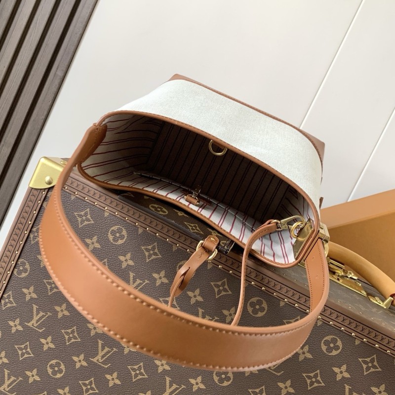 LV Low Key Hobo