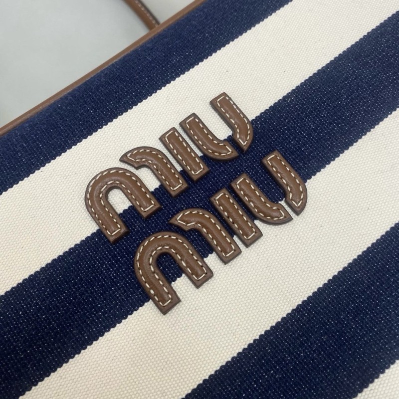 MiuMiu 公文包