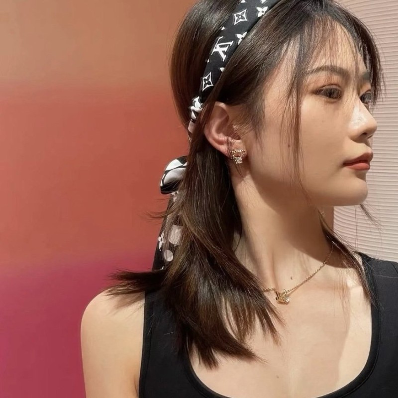LV Necklace