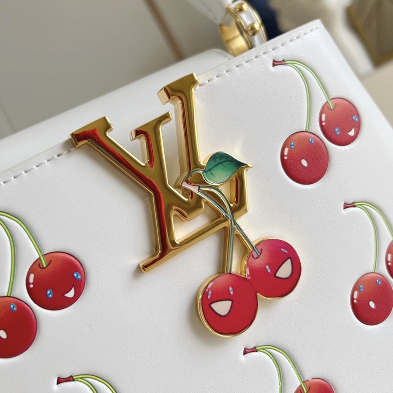 LV Capucines 