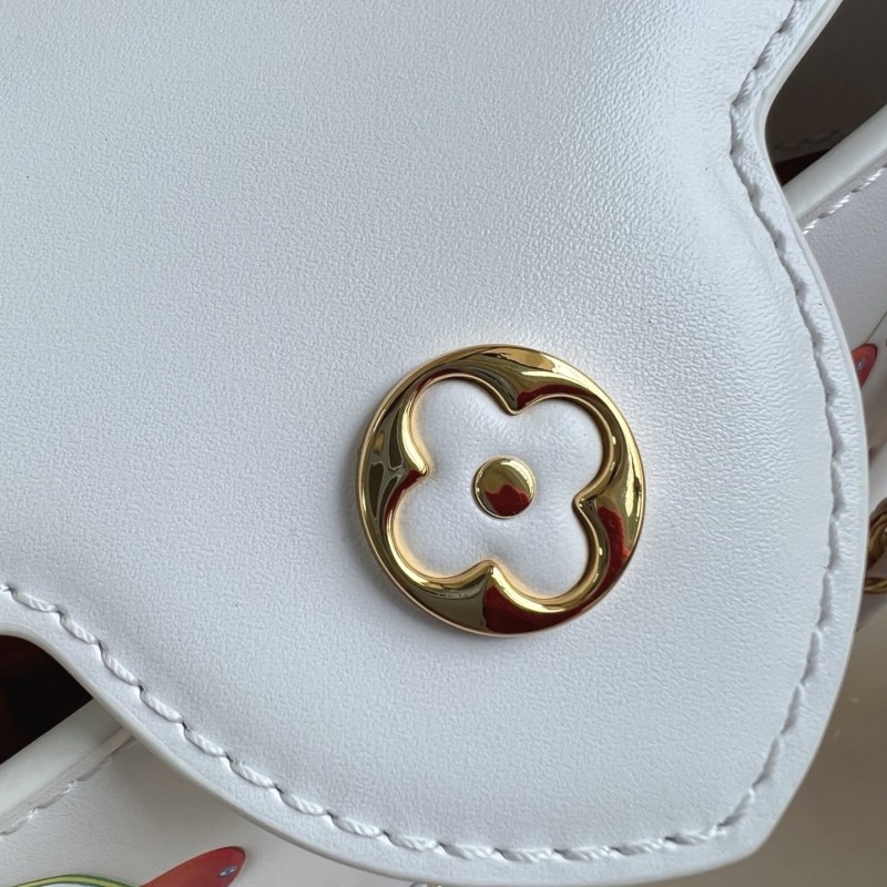 LV Capucines 