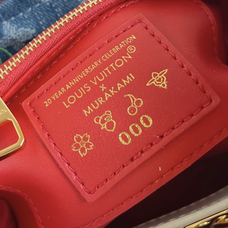 LV Capucines 