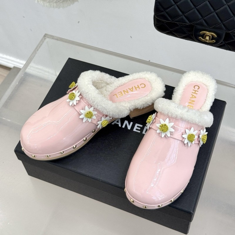 Chanel Slippers 