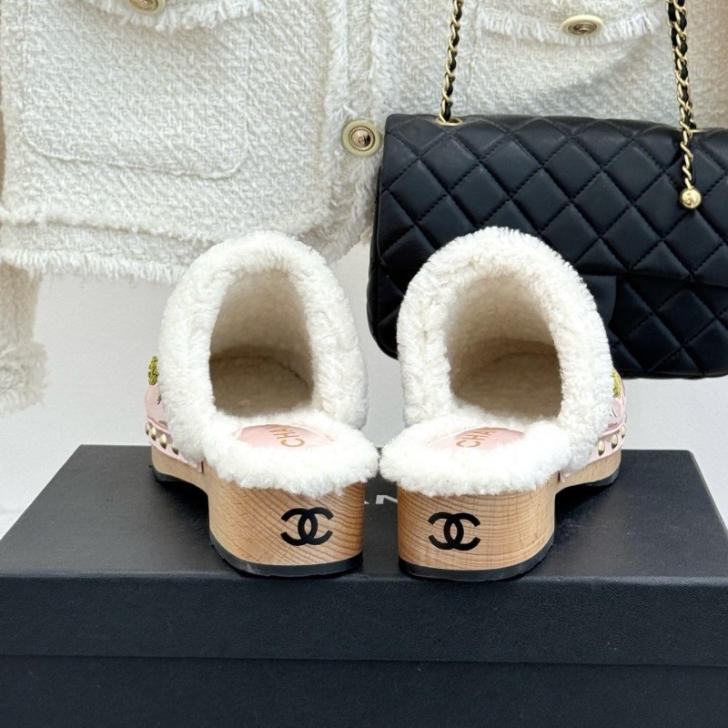 Chanel Slippers 