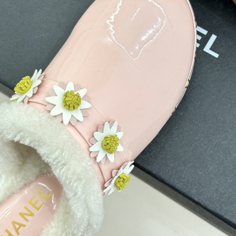 Chanel Slippers 