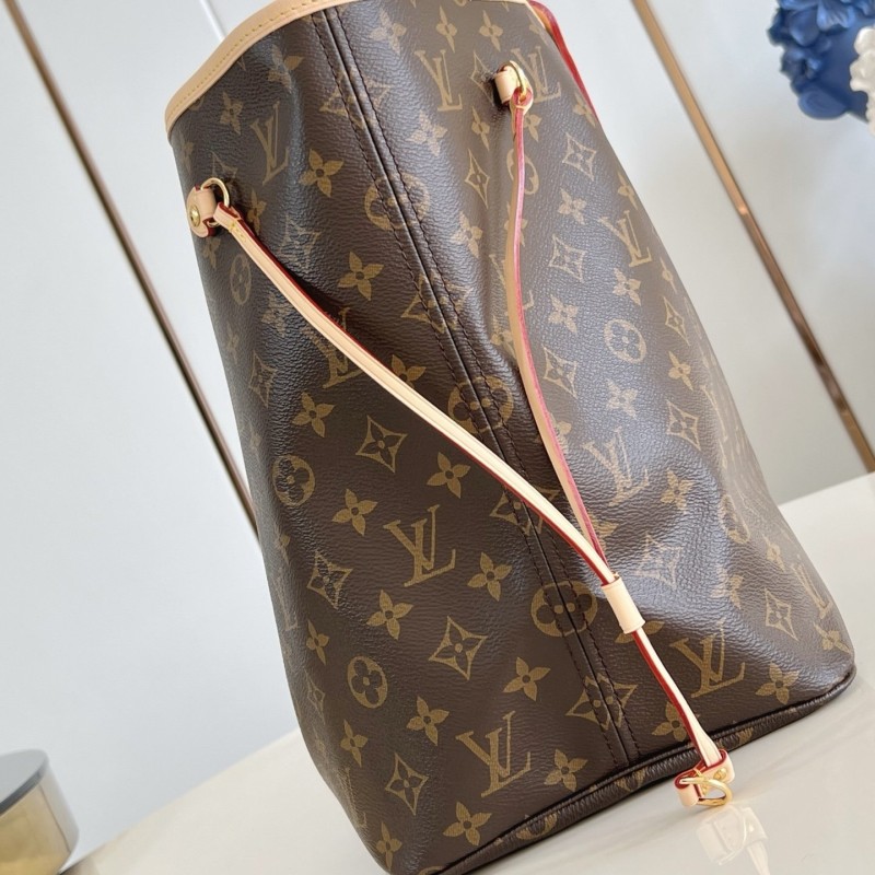 LV Neverfull 