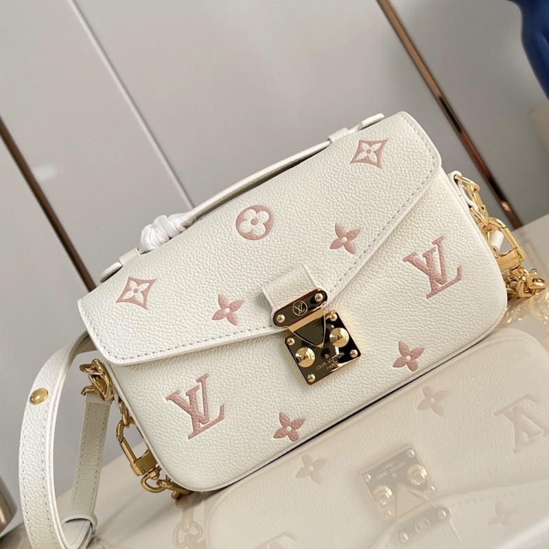 LV Pochette Métis East West