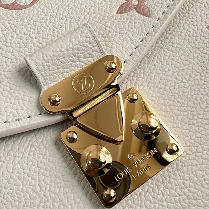 LV Pochette Métis East West