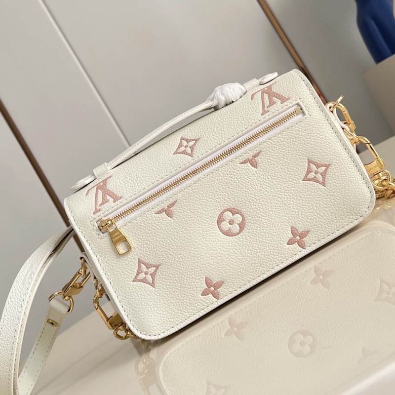 LV Pochette Métis East West