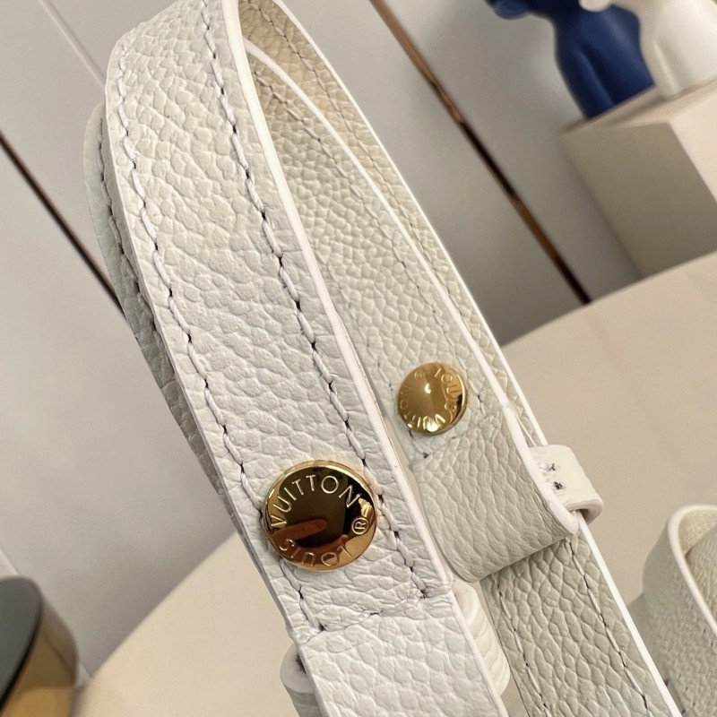 LV Pochette Métis East West