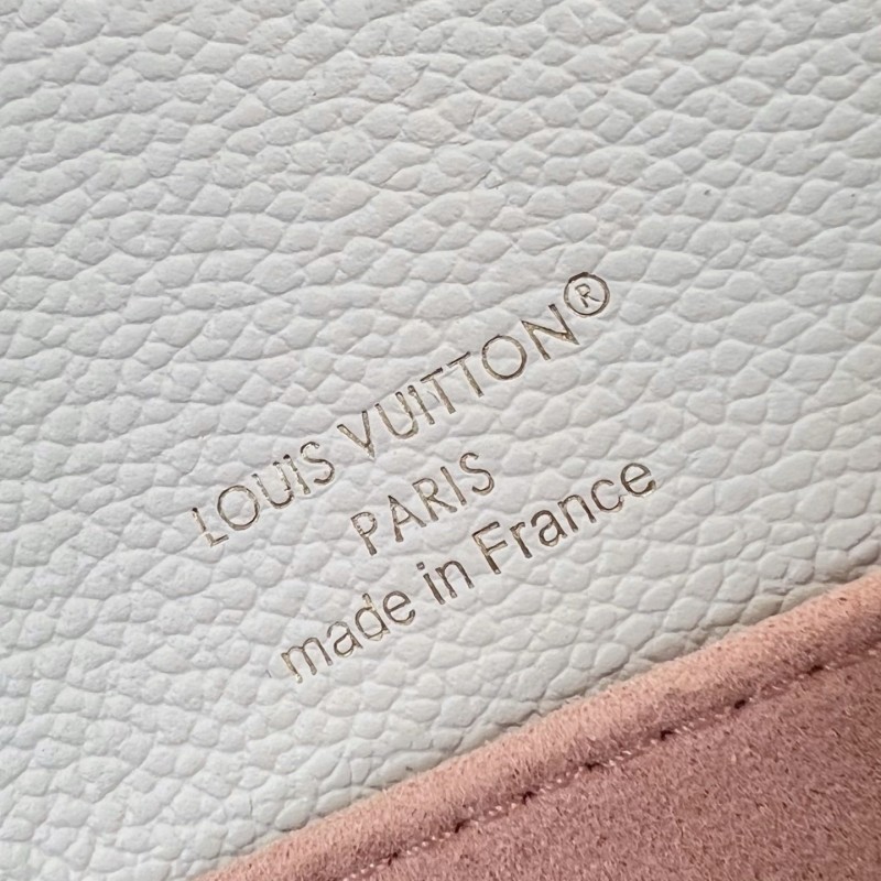 LV Pochette Métis East West