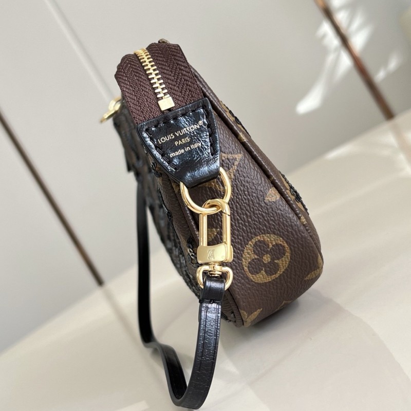 LV Pochette 