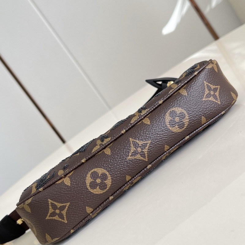 LV Pochette 