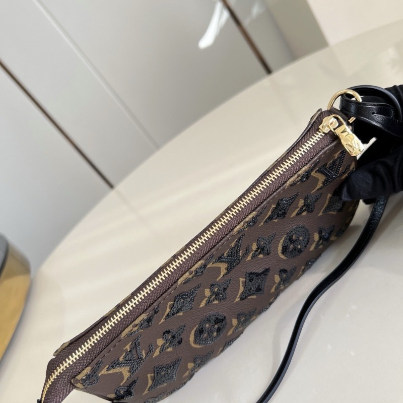 LV Pochette 