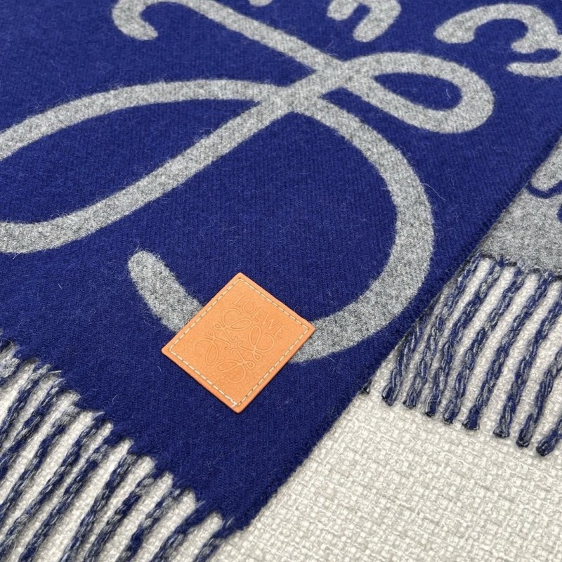 Loewe Shawl