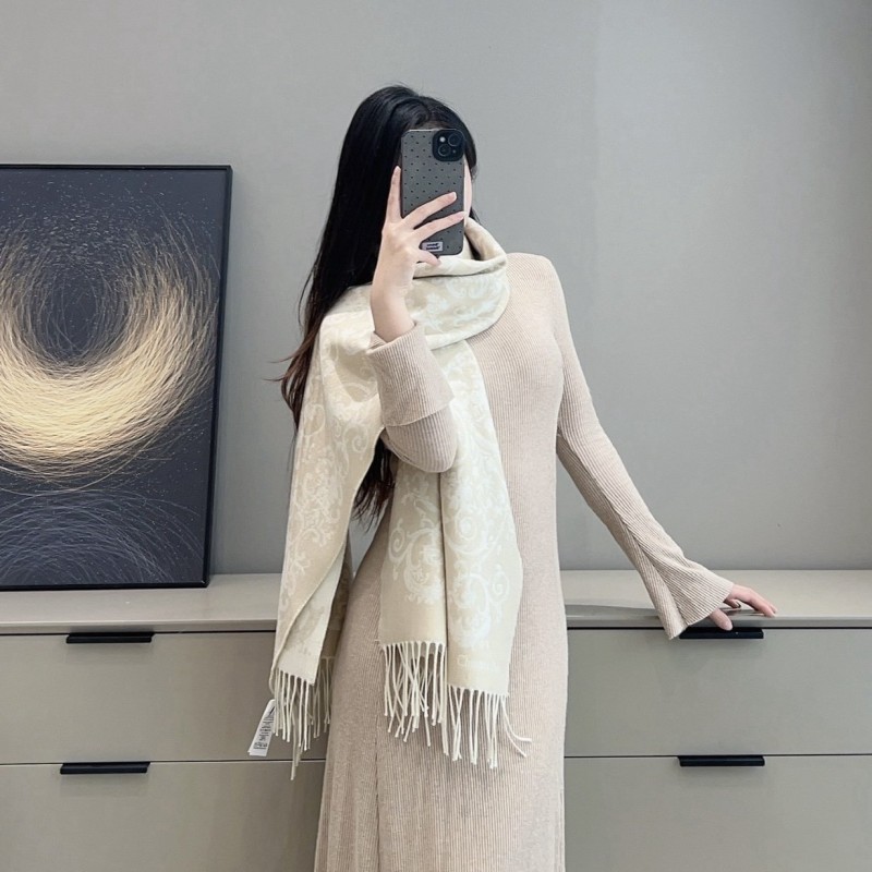 Dior Shawl