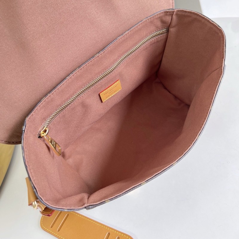 LV Christopher Messenger Bag