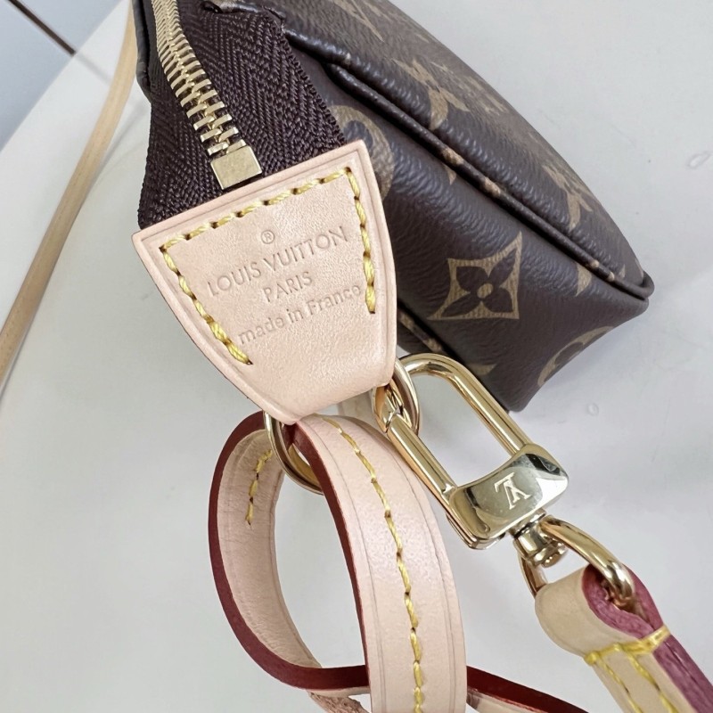 LV Pochette 
