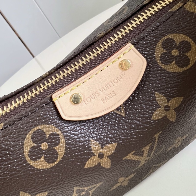 LV Pochette Hills