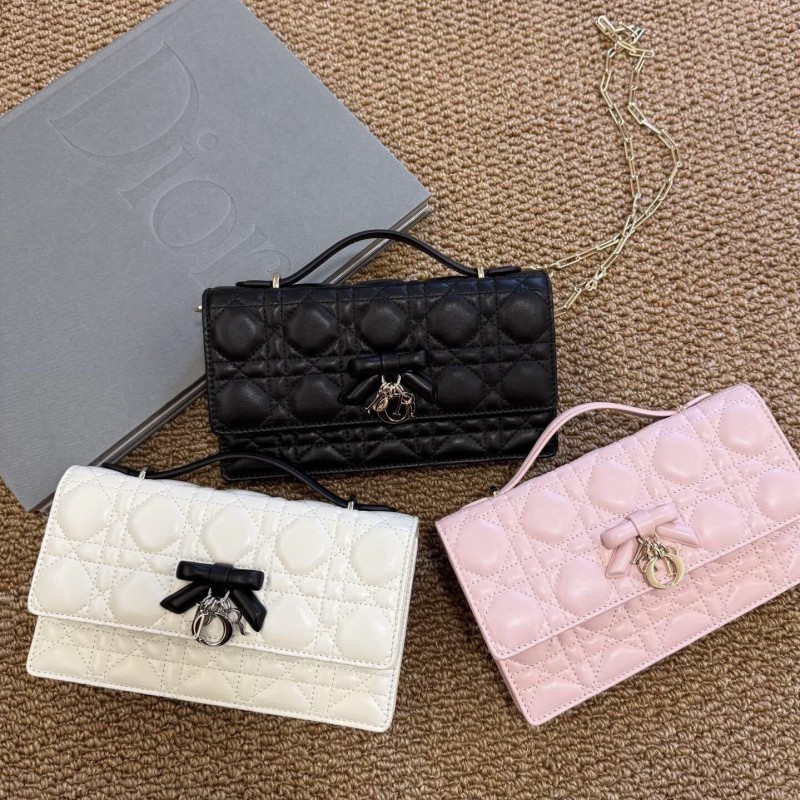 Dior Lady 蝴蝶结珍珠链条包