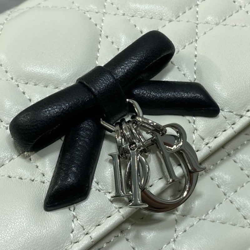 Dior Lady 蝴蝶结珍珠链条包