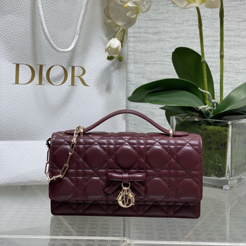 Dior Lady 蝴蝶结珍珠链条包