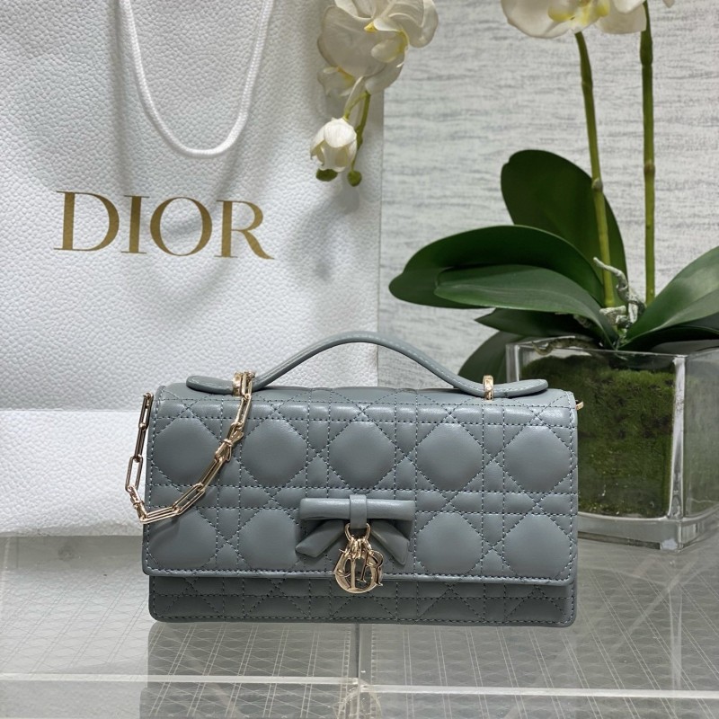 Dior Lady 蝴蝶结珍珠链条包