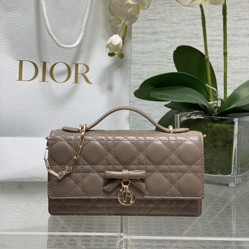 Dior Lady 蝴蝶结珍珠链条包