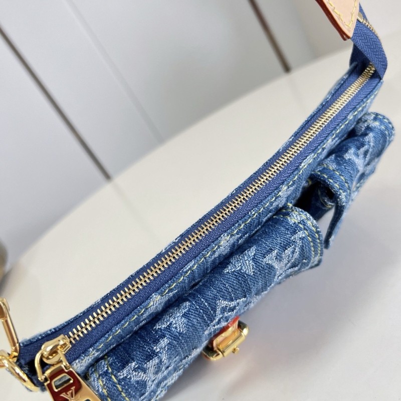LV Pochette 