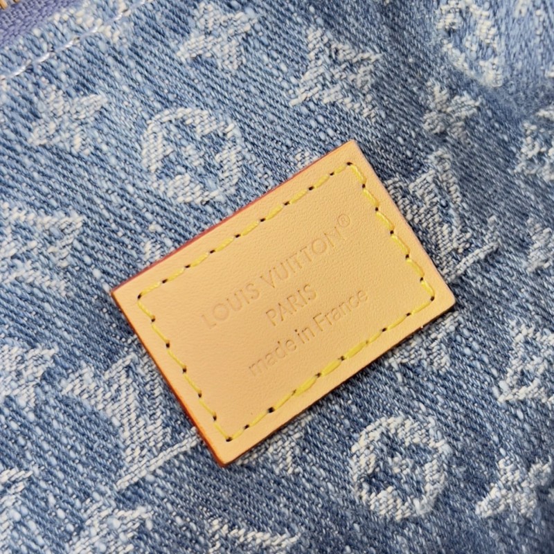 LV Pochette 