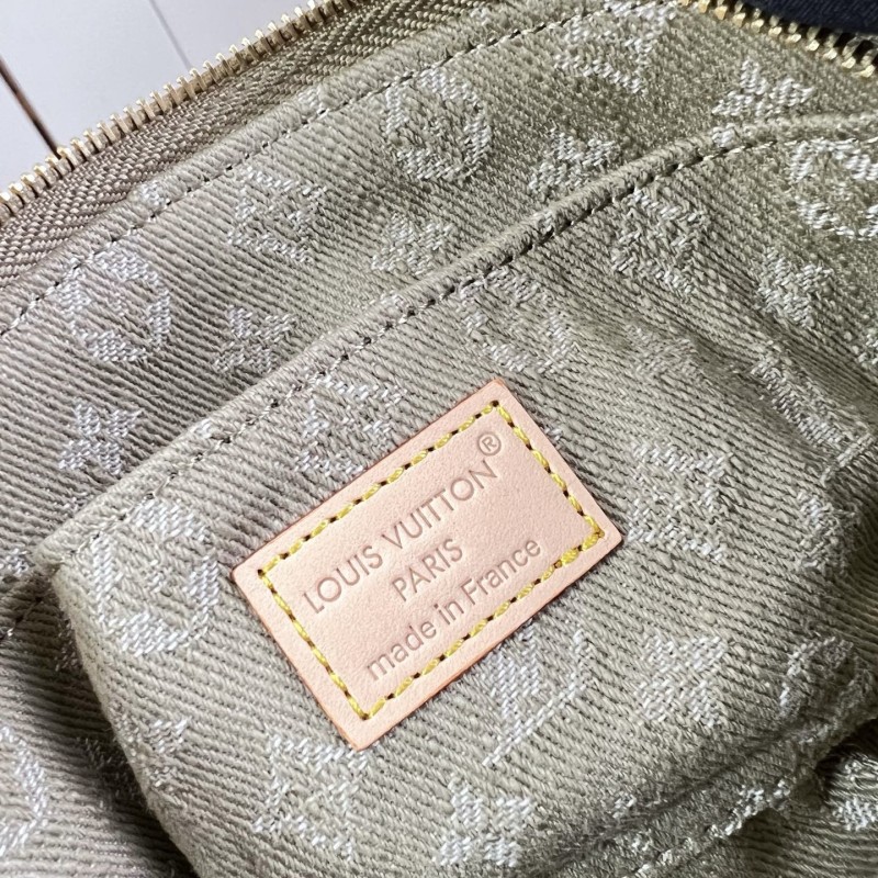 LV Pochette Cosmetique 