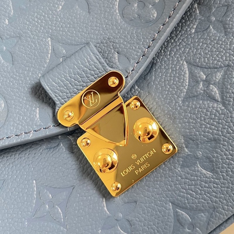 LV Pochette Metis