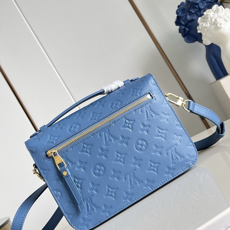 LV Pochette Metis