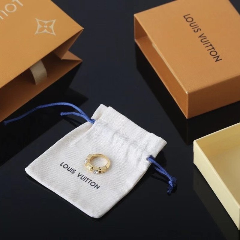 LV Ring