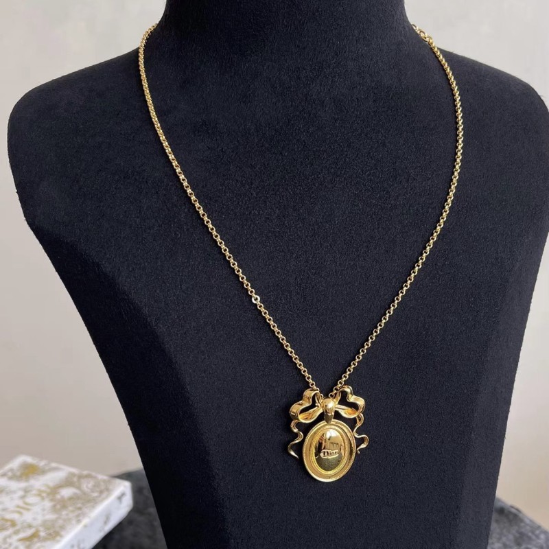 Dior Necklace 