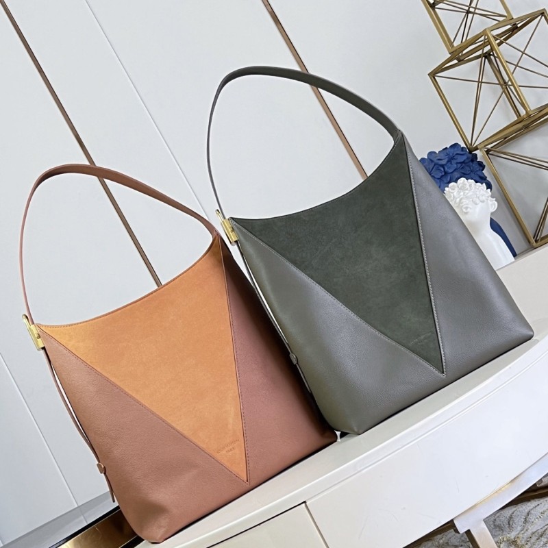 LV Hobo 
