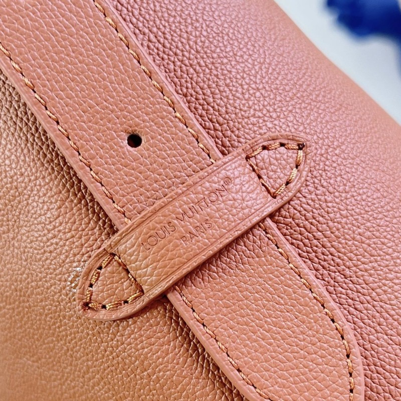 LV Hobo 