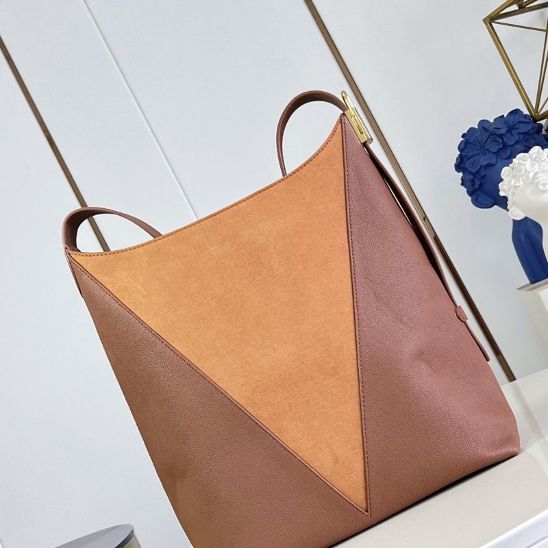 LV Hobo 