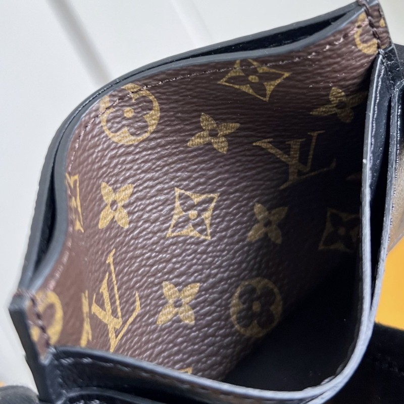 LV Cardholder