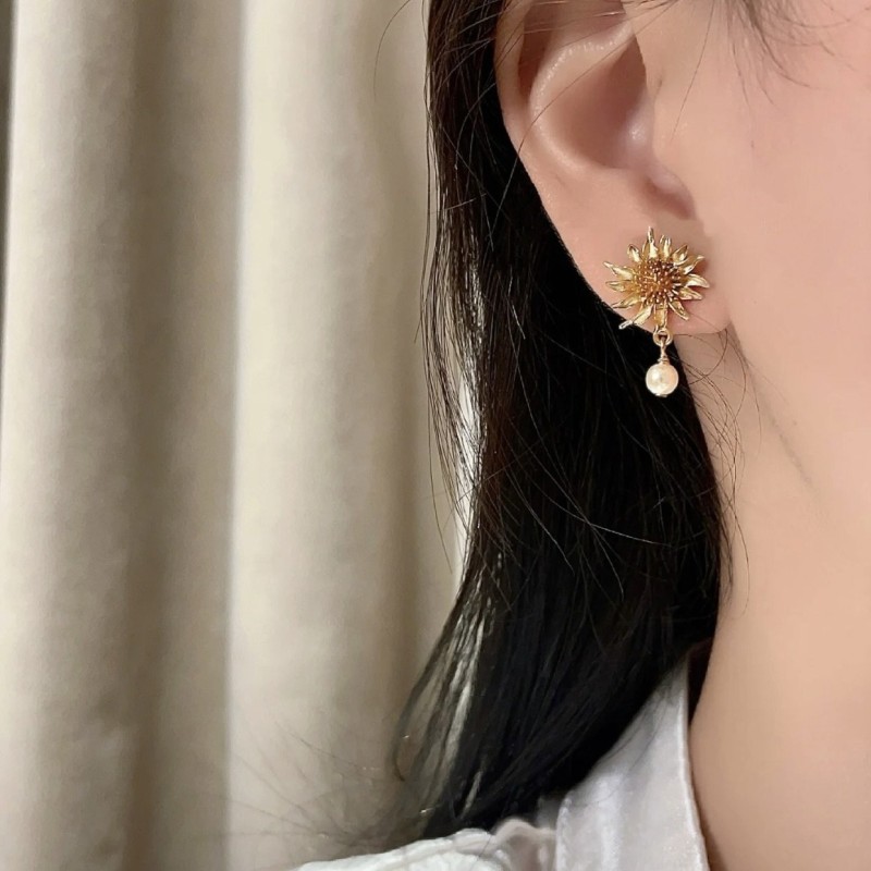 Dior Earrings 
