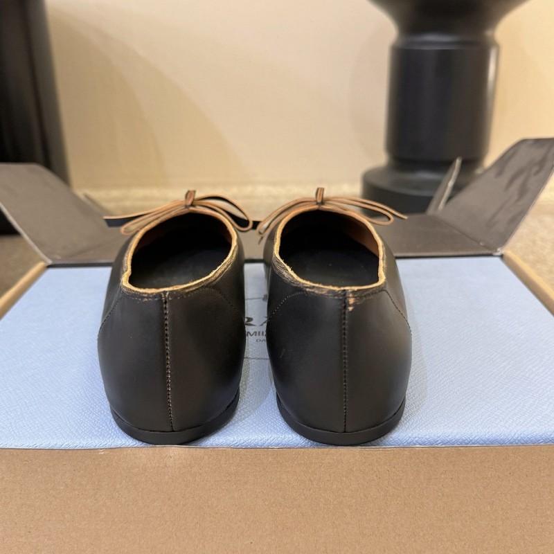 Prada Flat