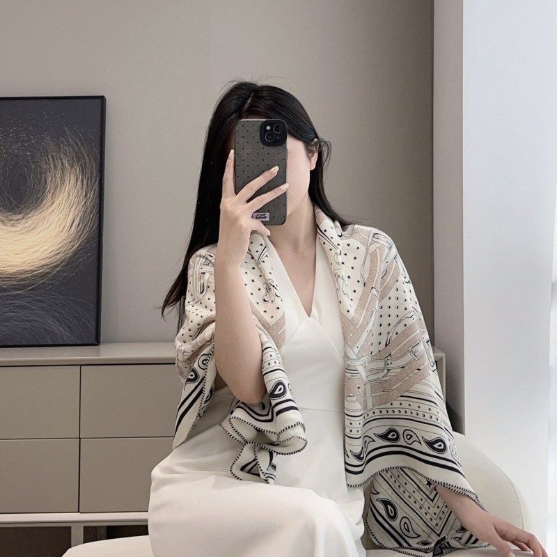 Hermes Shawl