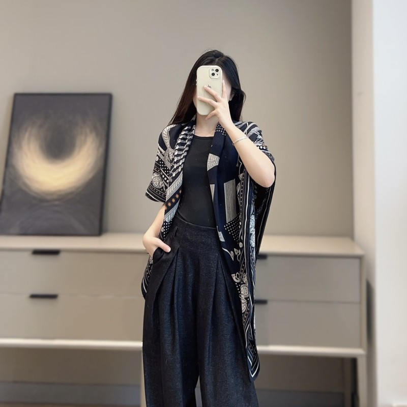 Hermes Shawl