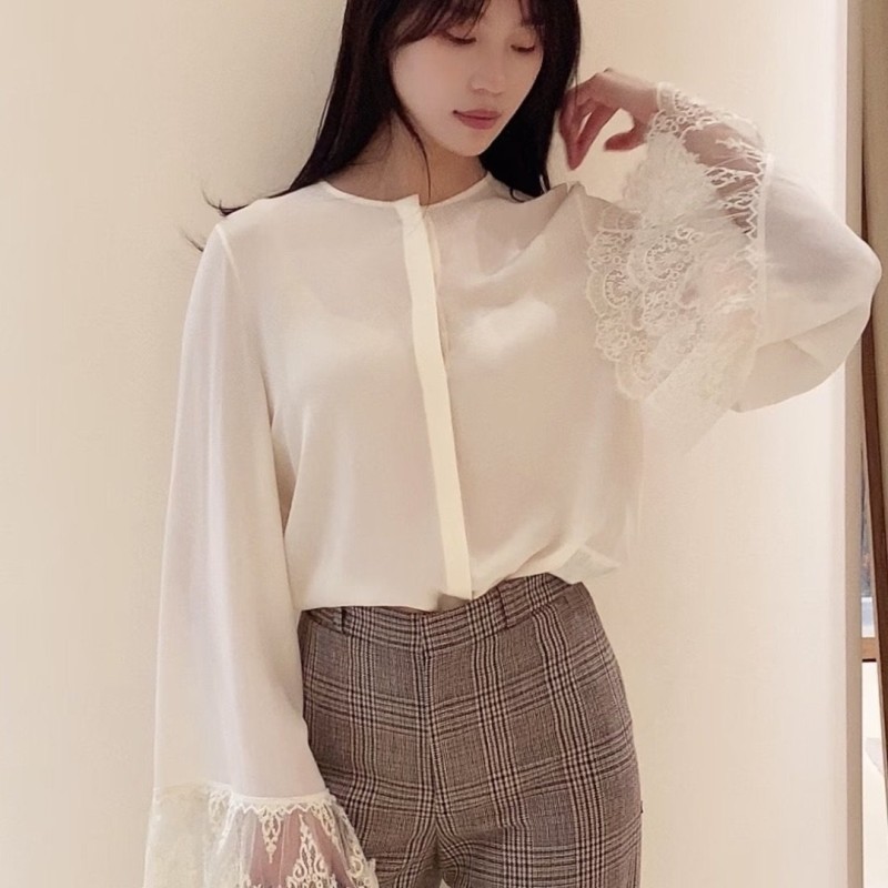 Chloe Tee