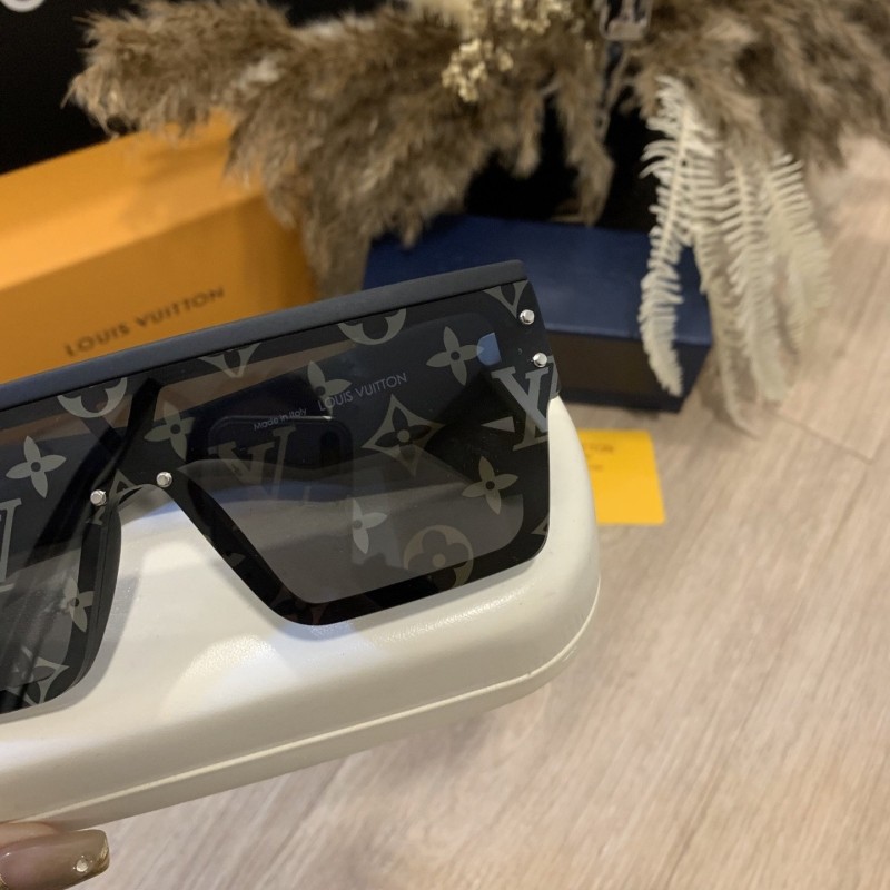 LV Sunglasses 
